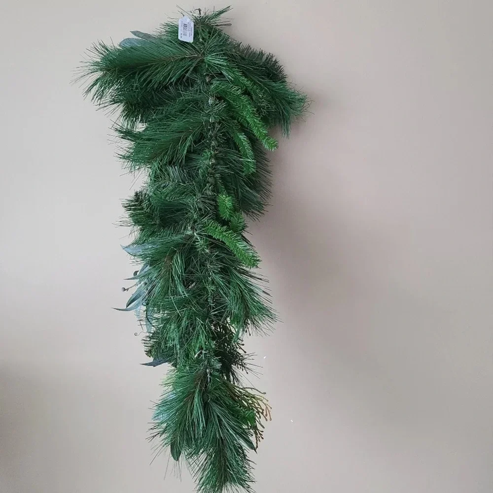 NWT Pasquesi deep green Woods with teardrop